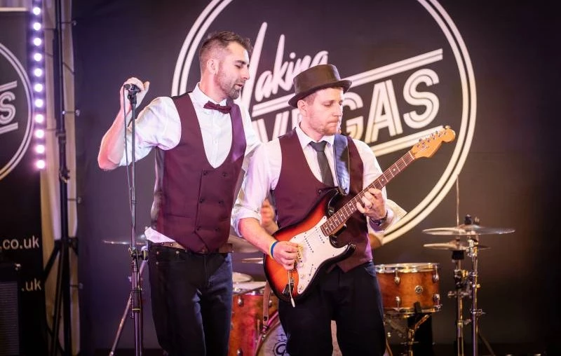 What Makes A Good Party Band the-distinctions-party-band-last-minute-musicians-youtube